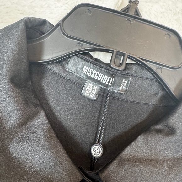 Missguided Blouse Womens Size 10 Black Satin Oversized Button Down Goth - Picture 2 of 7